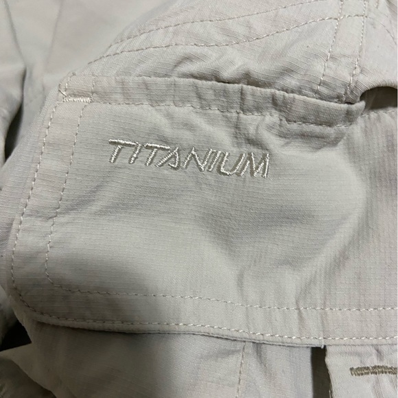 Columbia packable cargo pants/shorts - Picture 2 of 9